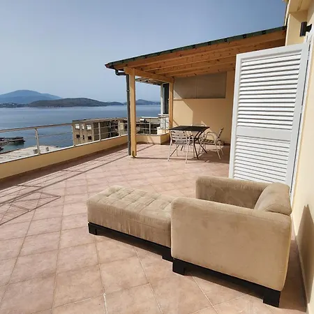Glen's Rooftop Apartman