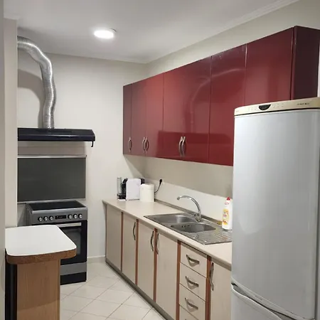 Glen's Rooftop Apartment Sarande