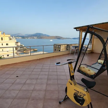 Glen's Rooftop Apartamento Sarandë