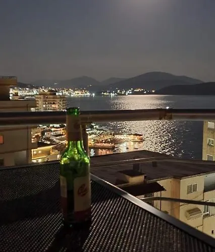 Glen's Rooftop Apartment *