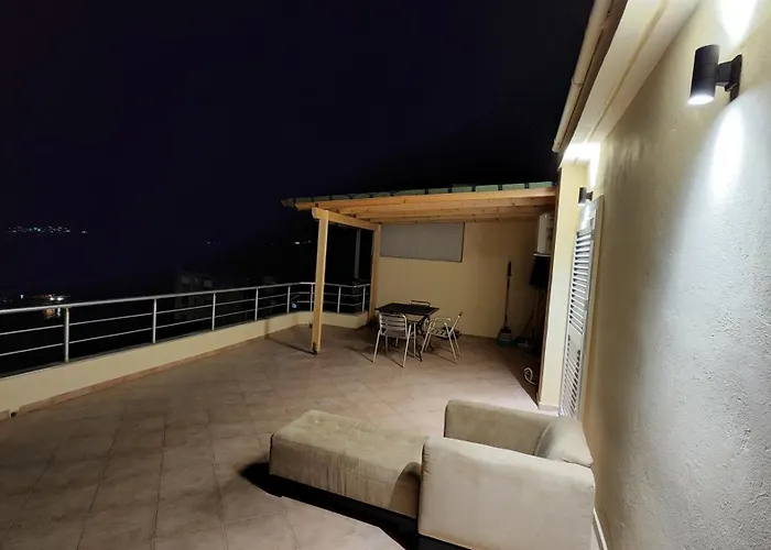 Glen's Rooftop * Saranda