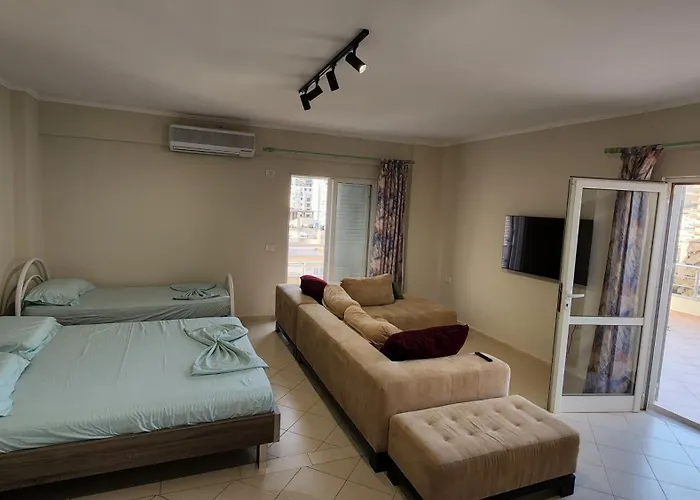 Glen's Rooftop Sarandë