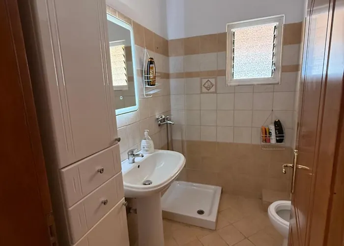 Glen's Rooftop Sarandë